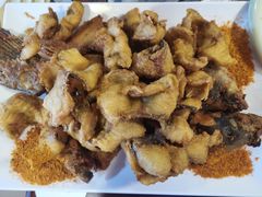 -八次方巴乡石锅鱼·金海湖水库活鱼(谷丰东路店)