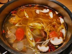 酸萝卜鸭架汤-守柴炉烤鸭(科华中路王府井店)