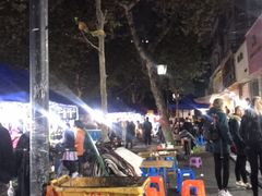 -吴山路夜市