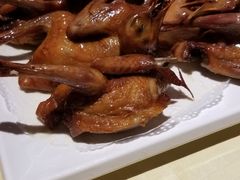 招牌烤乳鸽-石岐佬中山菜馆(张溪店)