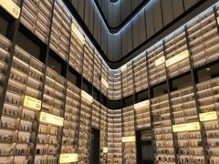 -上海虹桥中心爱琴海亚朵S酒店