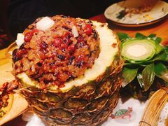 版纳菠萝饭-老滇山寨•云南特色菜•地方菜•民族风情歌舞表演(金碧店)