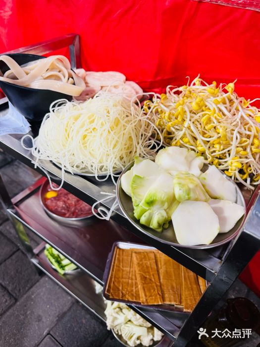 铜元老码头鳝鱼火锅图片