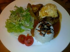 9月18日吃的汉堡牛排，太让人伤心了-Cafe Alice咖啡爱丽丝(奥城店)