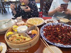 -黄桷树曹家私房菜(江与城店)