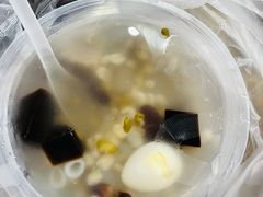 椰子水清补凉-清爽清补凉