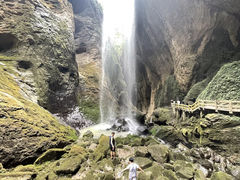 -龙水峡地缝景区