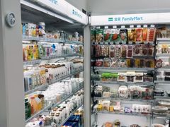 -全家便利店(愚园店)
