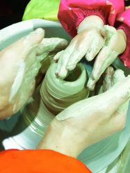 -泥娃娃DIY陶吧(易生活购物公园店)