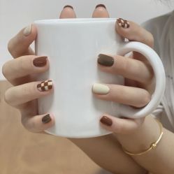 -悦指间美甲美睫