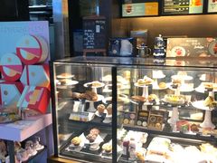 面包甜点陈列柜-星巴克(西安机场1店T3到达店)