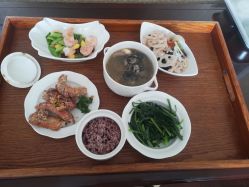 -大美母婴月子中心