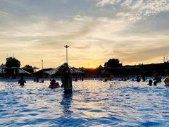 -汤山欢乐水世界