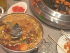 -黑金·寻焰自助百汇·烤肉·火锅(中街店)