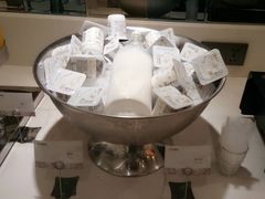 -武汉光谷广场杨家湾地铁站怡程酒店