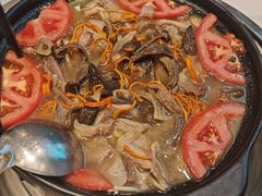 -乡土特色.冷锅鱼.牦牛肉汤锅