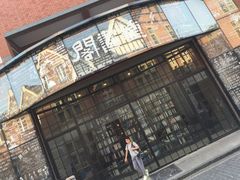 -钟书阁(松江泰晤士小镇店)