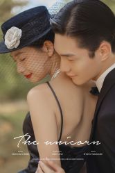 -现代经典婚纱摄影