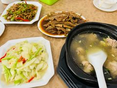 -山里人家土菜馆(茅山店)
