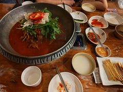 -喇喇排骨火锅·传统韩式脊骨汤(望京西园总店)