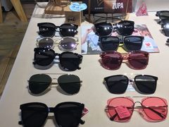 -肆兮眼镜·蔡司·徕卡战略合作店(大坪店)