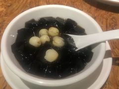 莲子仙草蜜-陈鹏鹏潮汕菜(宝安机场T3航站楼店)