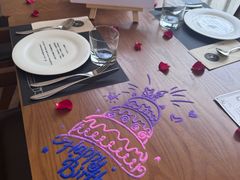 -Mark&Mars Restaurant