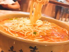 -亮亮面馆(经六路店)
