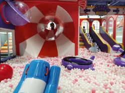 -LuckyStar幸运星家庭娱乐中心(东莞国贸店)