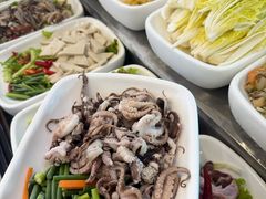 -鑫渔港海鲜本地菜·山海关浑锅(东戴河店)