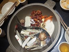 -潘小辣鲜肉老火锅