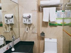 -宸玥酒店(成都西南财大地铁站店)