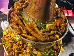 -巴四老城区炭火蛙锅(张江店)