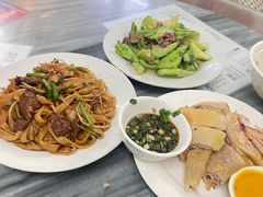 干炒牛河-同记鸡粥粉面店