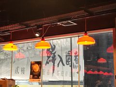大堂-鲜入围煮花胶鸡海鲜火锅
