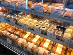 -红宝石·鲜奶小方·海派西点房(联洋店)