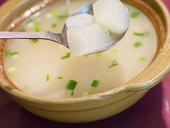 砂锅龙骨萝卜汤-百年粉蒸牛肉