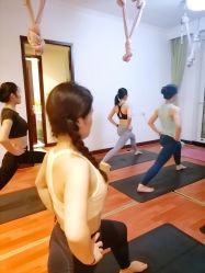 -Yvon yoga 瑜伽·精准体态管理中心