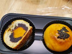豆沙蛋黄酥-面包新语(富力城BT店)
