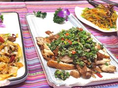 -香巴拉云南餐厅(华莱坞店)