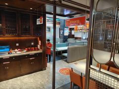 -阿瓦山寨·湘菜现炒·剁椒鱼头王(咸阳总店)