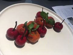 樱桃鹅肝-小大董·烤鸭(观景餐厅·南京西路店)