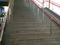 -康新公路(地铁站)