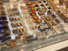 -85度C(生甜甜圈研究工坊·上海平凉店)