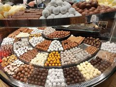 -Laderach 莱德拉(上海环贸iapm店)