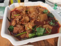 萝卜烧牛腩-曾牛肉