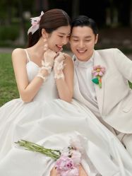 -至臻微拉婚纱摄影