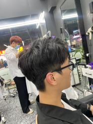 -藤野造型专业烫染接发