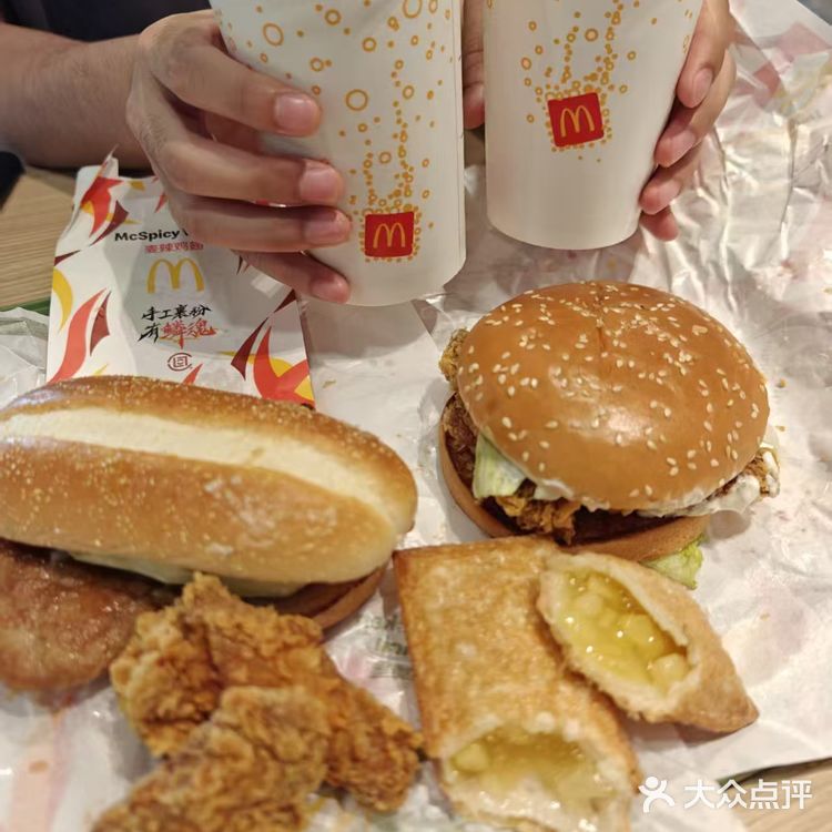 酥脆“鳞”魂，一口回到1998！🌟