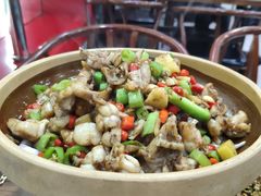 -湖南人家湘菜馆(镇江路店)
